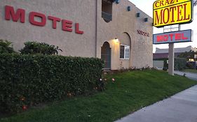 Crzy 8 Motel